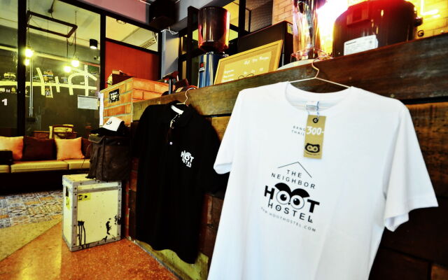 The neighbor hoot hostel & cafe