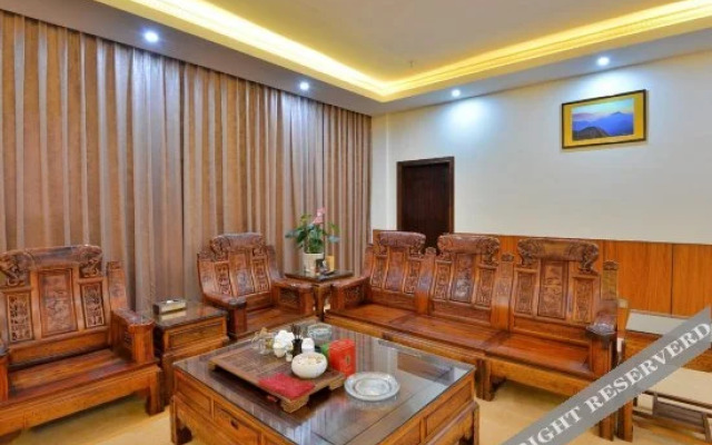 Weili Holiday Hotel (Xinyi Yuegui Road)