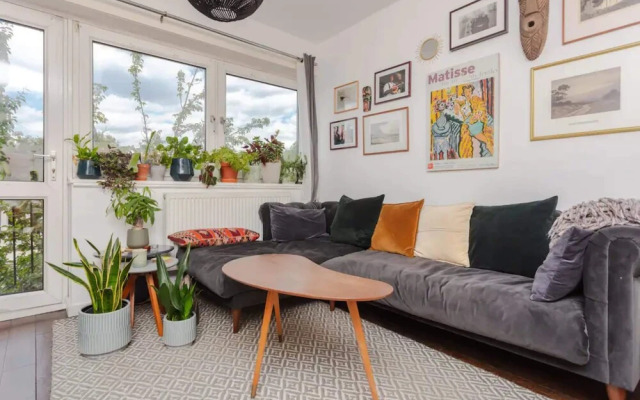 Cosy 2 Bedroom Apartment in Bethnal Green Near Victoria Park