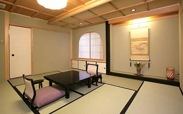 Kyoto Arashiyama Onsen Ryokan Hanaikada