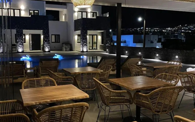 Onyx Hotel & Suites
