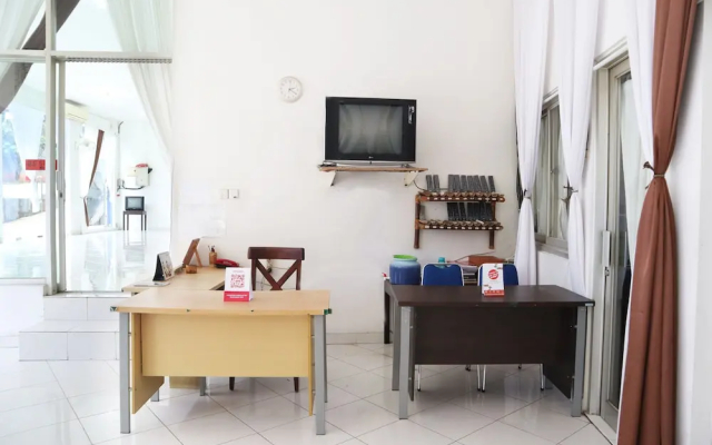 OYO 1967 Hotel House of Eva Syariah Near Rumah Sakit Umum Daerah Jagakarsa