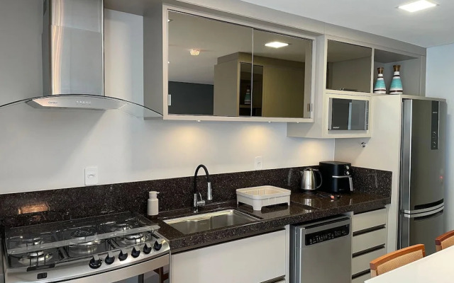 Apto Frente Mar Próximo ao Beto Carrero