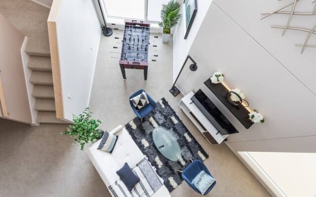 TWO Modern Penthouses on Mass by CozySuites