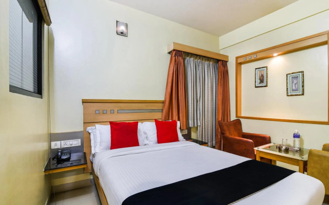 Super OYO Capital O 37664 Hotel Grand Plaza