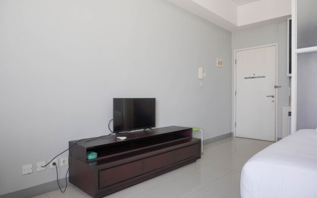 Warm And Homey Studio At Seasons City Latumenten Apartment