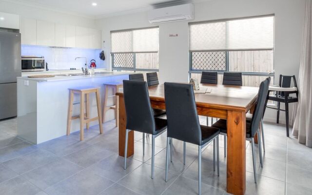 Blue Lagoon Villa A in Trinity Beach