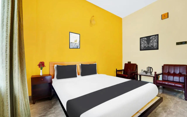 OYO Flagship 75052 Kuku Residency