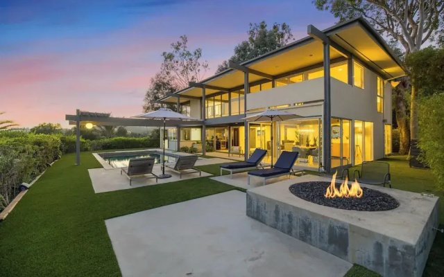Solara Point - Sunset to Skyline With Pool & Epic Views