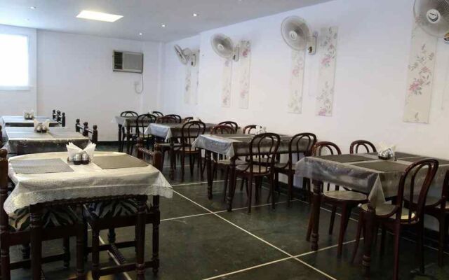 Hotel Sarthak Palace