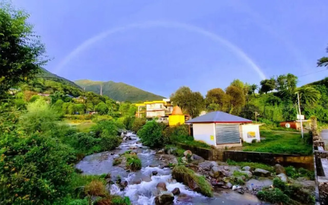The Lost Hostels-Bir - Landing Site