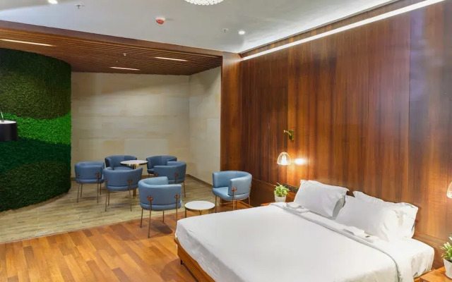 0484 Aero Lounge - Terminal 2, Cochin Airport Hotel