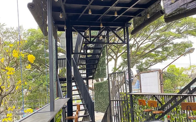 Djuragan Kamar Suhat