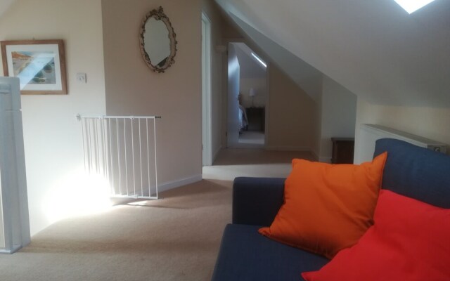 Westmead. Chalet Bungalow
