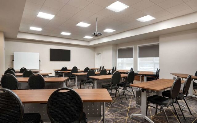 Park Inn by Radisson, Kelowna