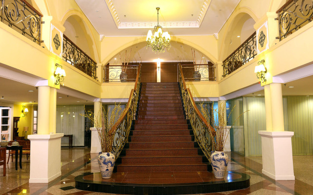 Bella Vista Waterfront Resort