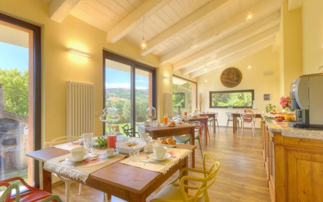 Bellafiora Bed & Breakfast