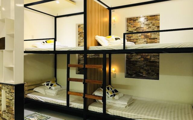NEXSTAY Forest Home
