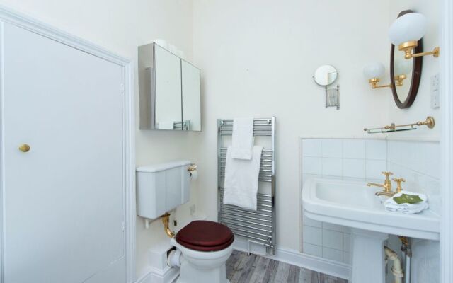 Charming 3BR Home near the Imperial War Museum