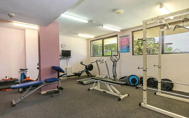 Spacious 2 Bedroom Apartment With Panoramic Views