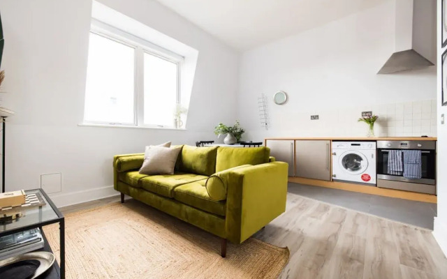 The Camberwell Loft - Captivating 2bdr Flat