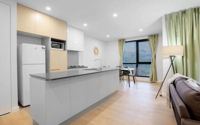 Trendy 2 Bedroom In Ringwood/Eastland With Parking