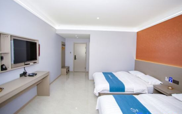 Rujia Huayi Selected Hotel (Lubei Town Pedestrian Street Branch, Zhalute Banner, Tongliao) — 2-star hotel in Tongliao
