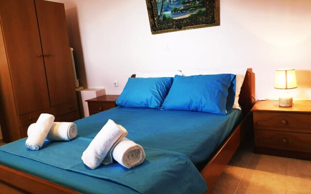 Seaside Cozy House ON THE SEASouth Crete