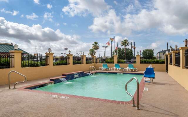 Comfort Suites Baytown I - 10