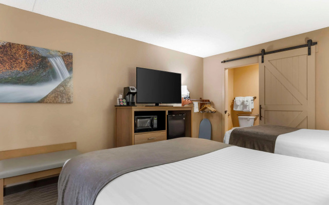 Best Western Plus Landing View Inn & Suites