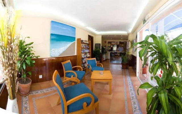 White Apartments - Adults Only