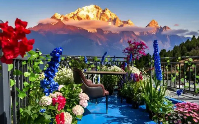Cheermay Hotels（Lijiang Ancient Town Zhongyi Market Mufu Store） – Outside – Lijiang