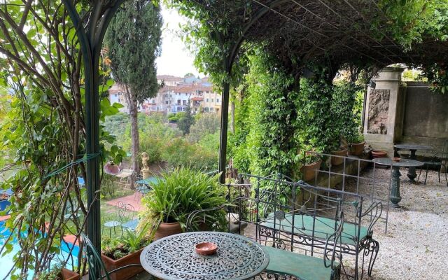 Quattro Gigli Palace