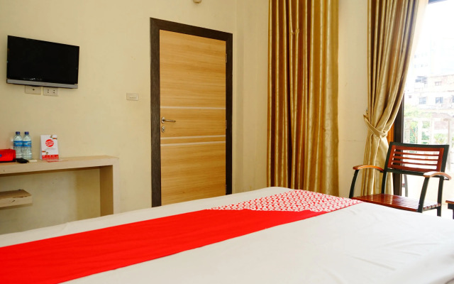 OYO 624 Hotel Golden Vella