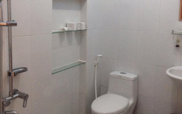 Hung Long Homestay