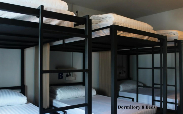 Phuket Marine Poshtel (SHA Plus+)