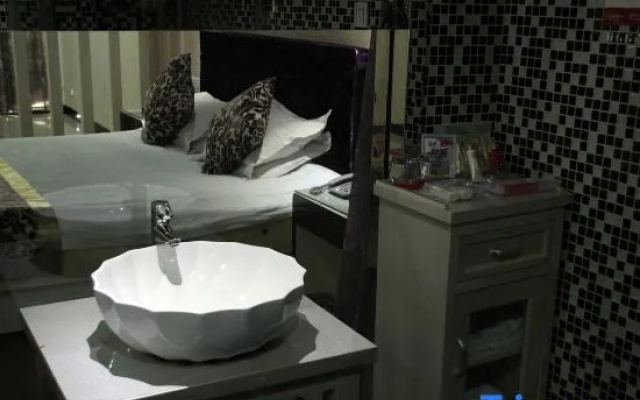 Oulange Fashionable Hotel