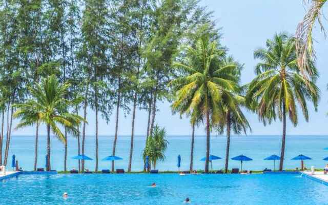 Le Menara Khao Lak beachfront Villa & Resort