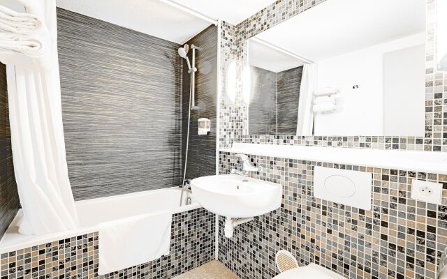 Hotel RBX - Roubaix Centre