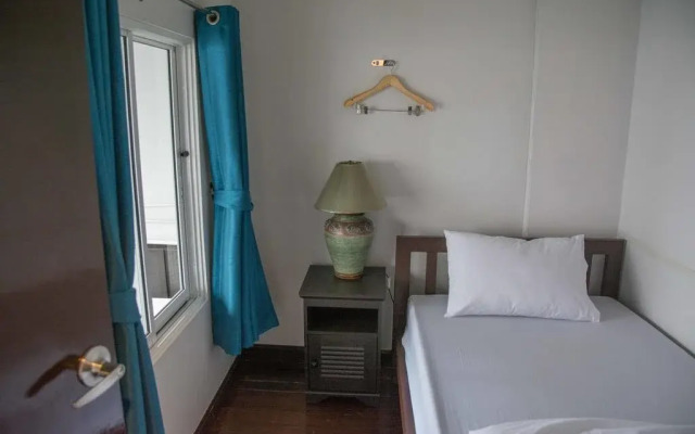 The Traveller Hostel - Adults Only