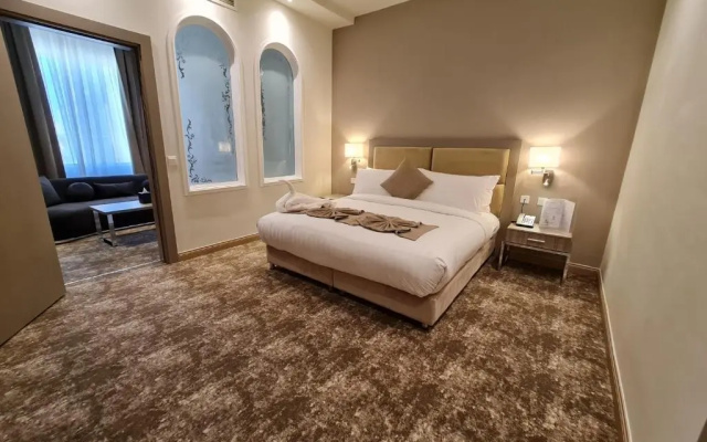 Gloria Hotel And Suites