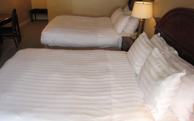 Revelstoke Lodge