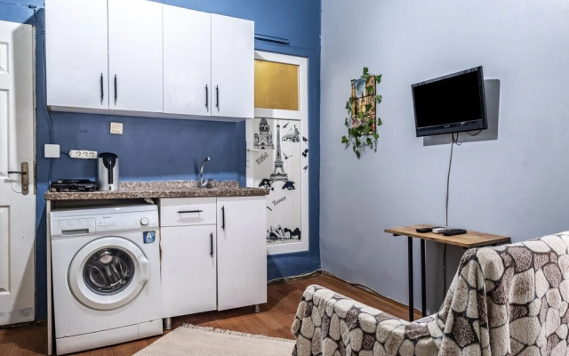 Cozy and Central Studio Flat in Beyoglu