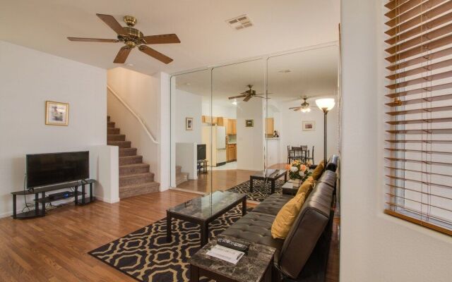 Beautiful Townhome with Pool