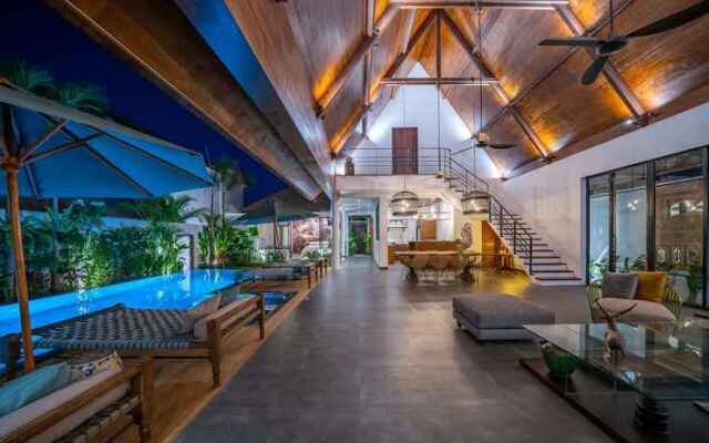 Contemporary Private Villa, 4 BR, Canggu With Staff