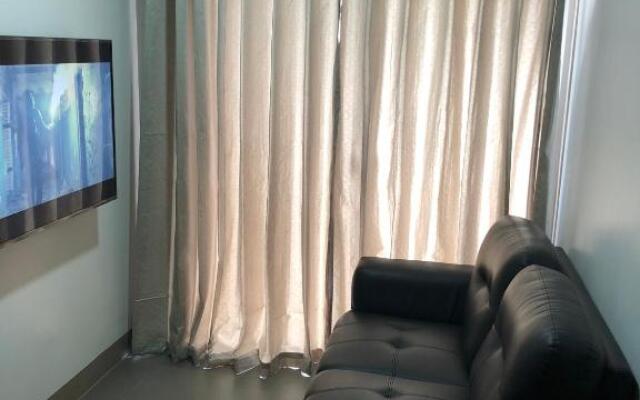 Baguio Central Apartment by Goshenland