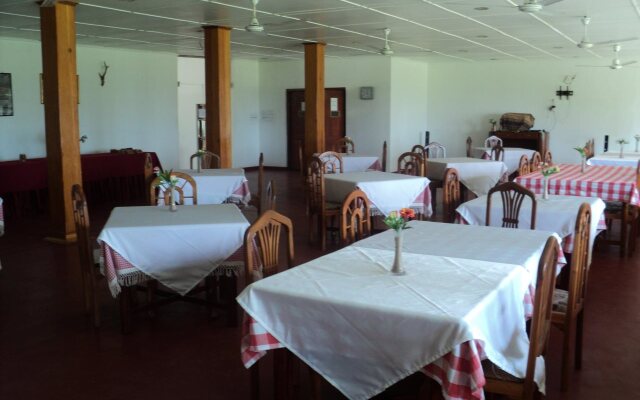 White Sand Beach Inn