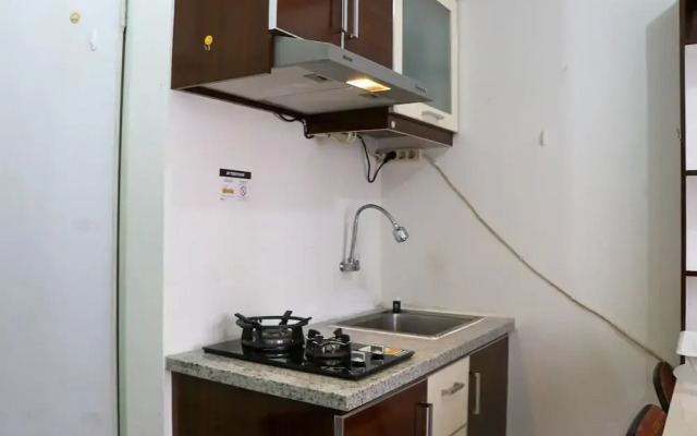 Well Design 2Br Apartment At Green Pramuka City