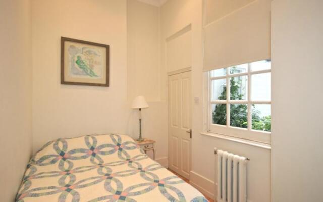 FG Property - Chelsea, Chelsea Embankment, Flat 9