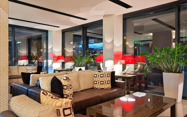 Hotel Cubix